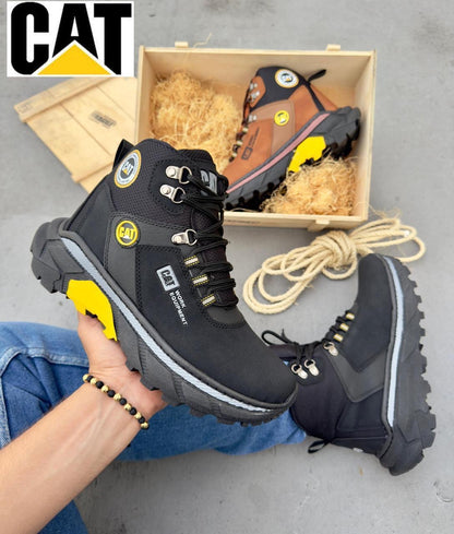 👞 Bota CAT para Caballero – Diseño Robusto y Moderno
