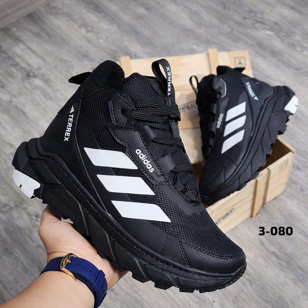 👞 Botas Adidas Terrex para Caballero – Resistencia y Comodidad Todo Terreno