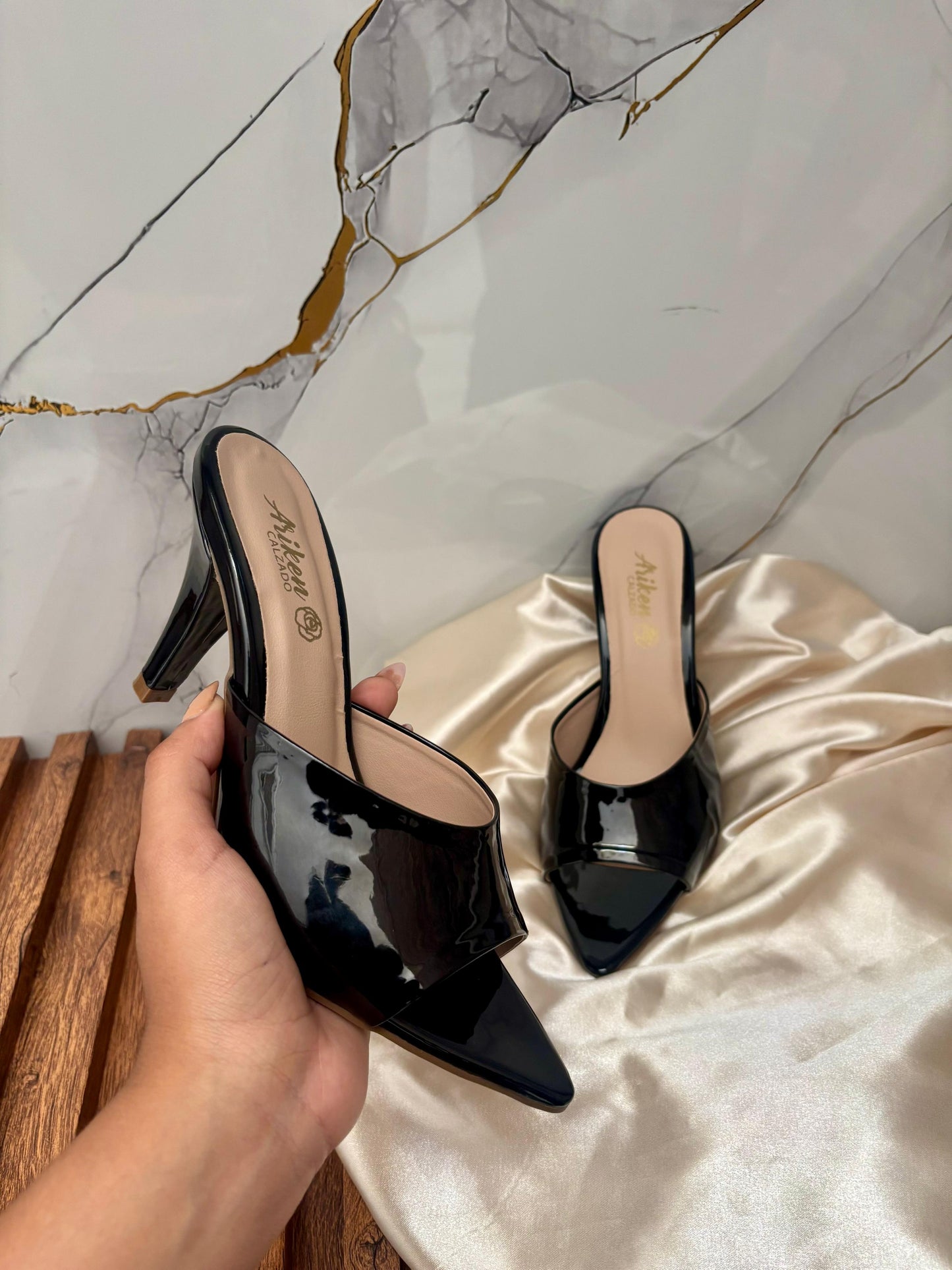 👠 Tacón Puntilla Ariken para Dama – Elegancia que Roba Miradas