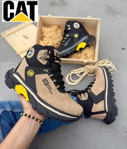 👞 Bota CAT para Caballero – Diseño Robusto y Moderno